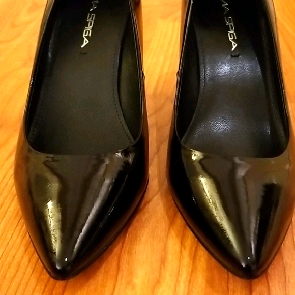 Via Spiga Black Patent Heels - Picture 6 of 6